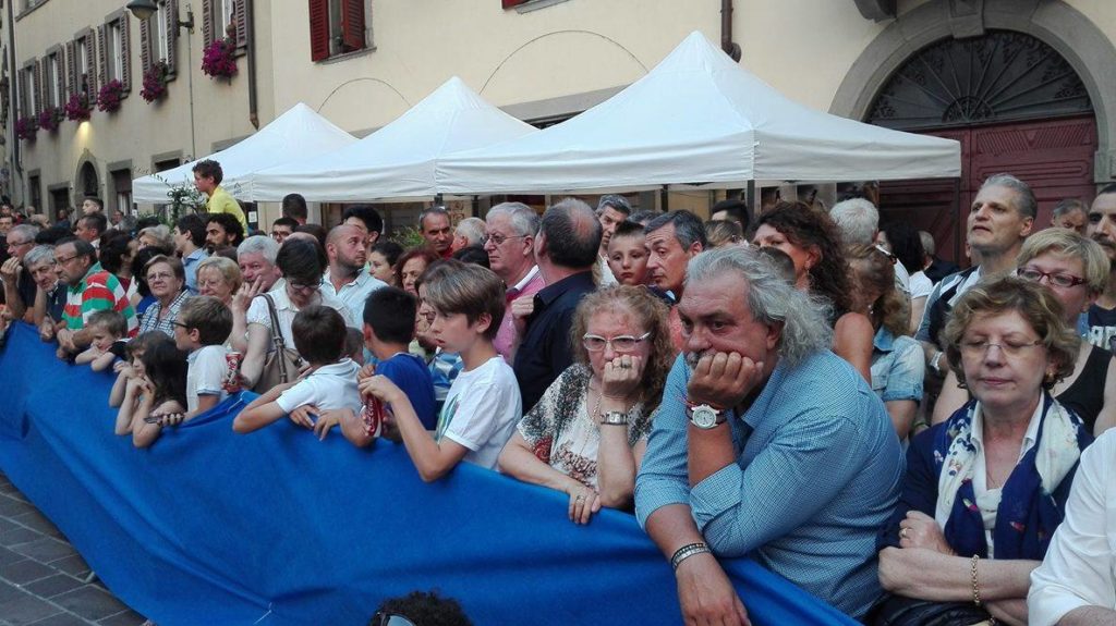 il pubblico a Gandino