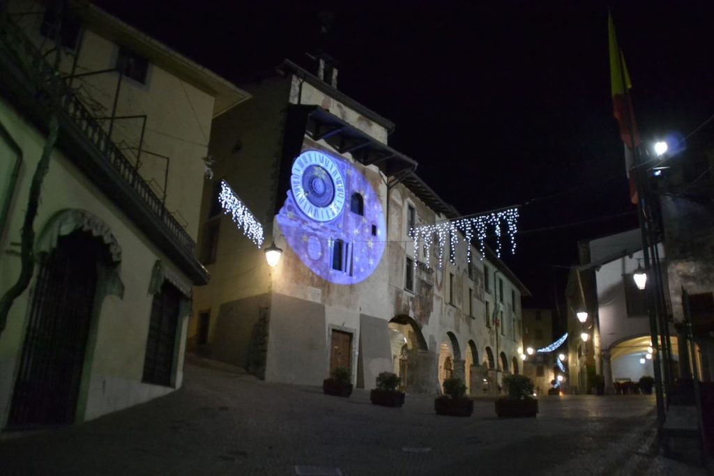 clusone-piazzaorologio-natale2016