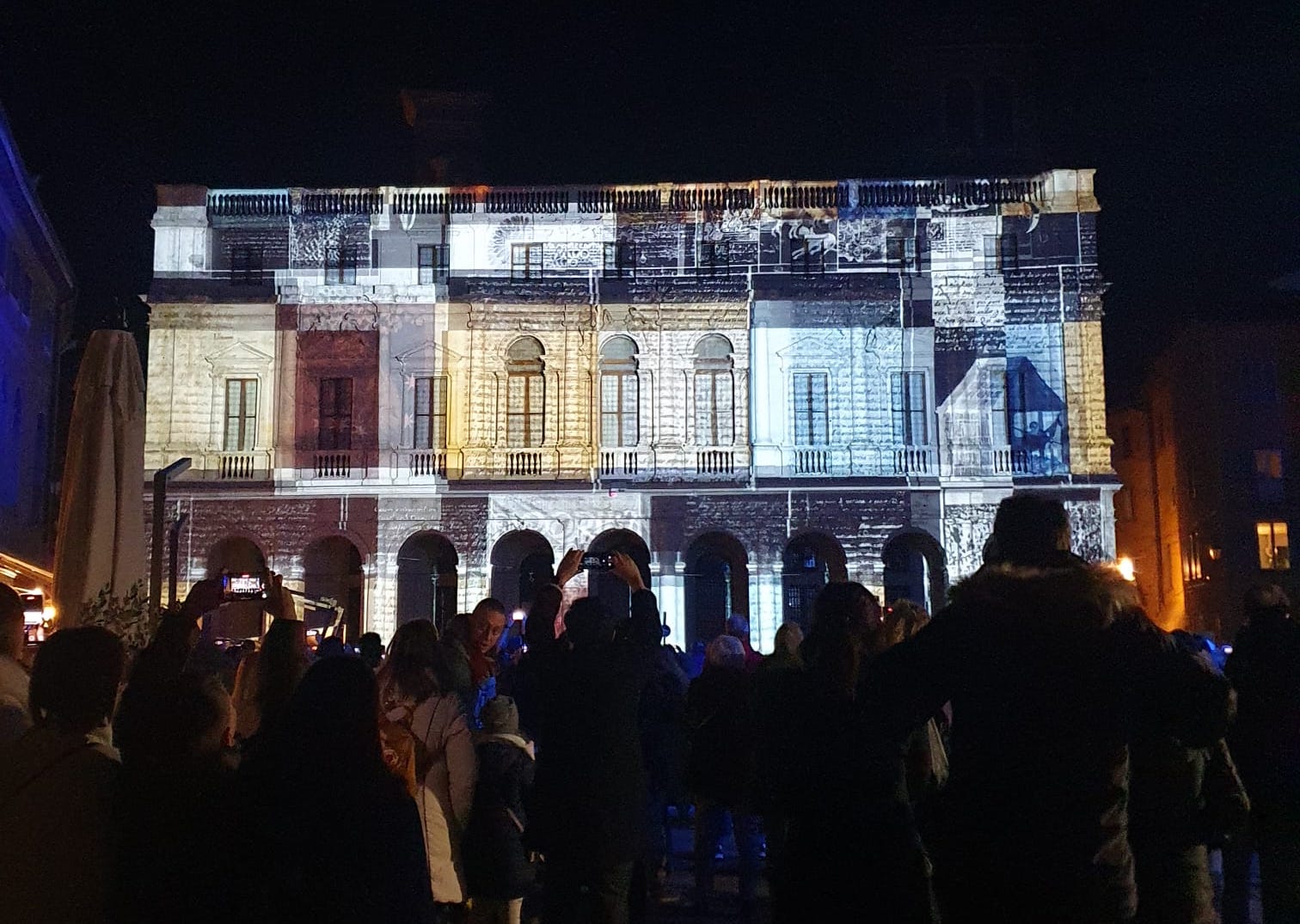 Light is Life a Bergamo e Brescia: le installazioni da non perdere per la  Festa delle Luci in città